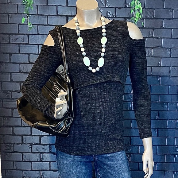 Jones New York black, leather, satchel with multiple pockets and gold hardware. - Picture 11 of 11